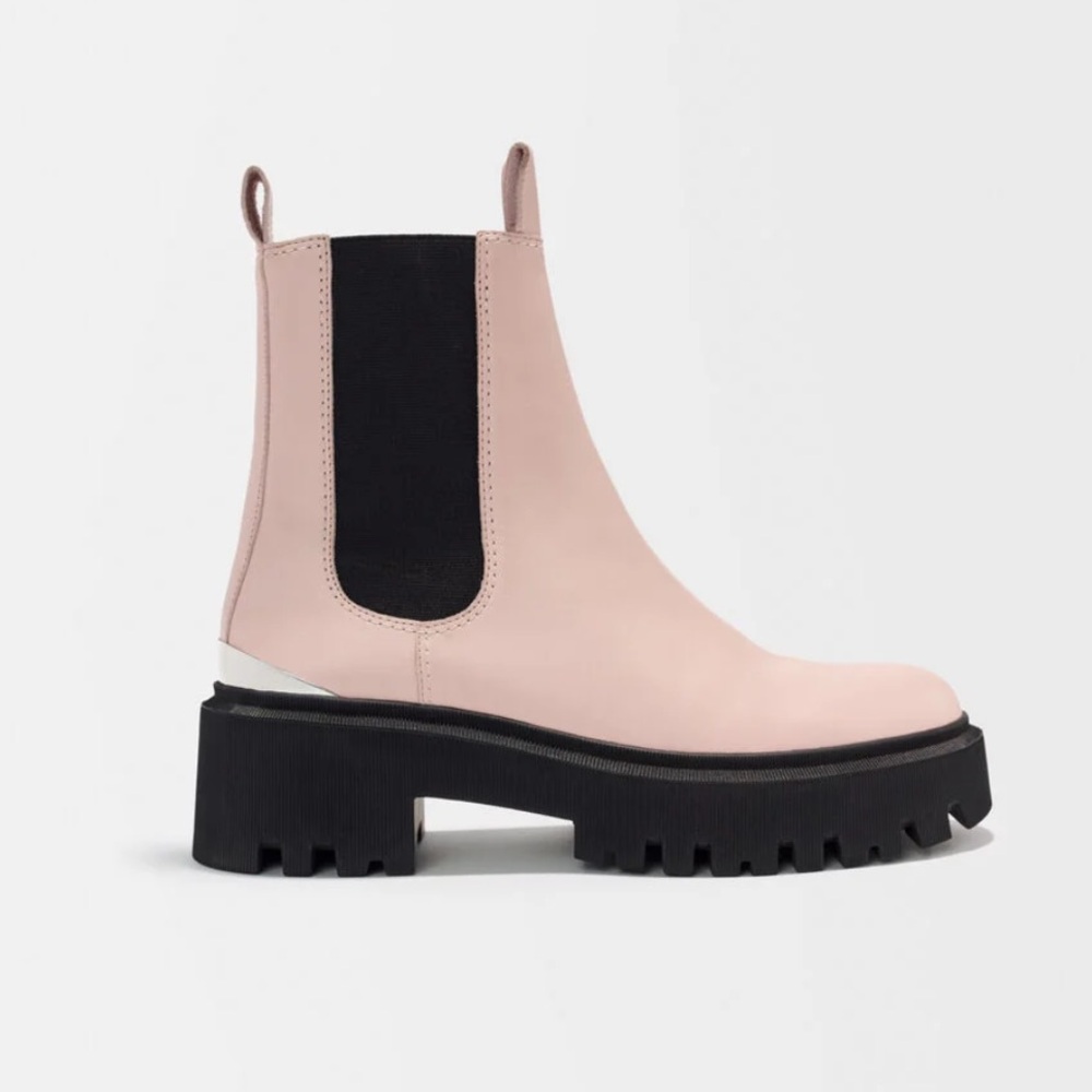 $435 NEW MAJE CHELSEA  Boots Sz 40